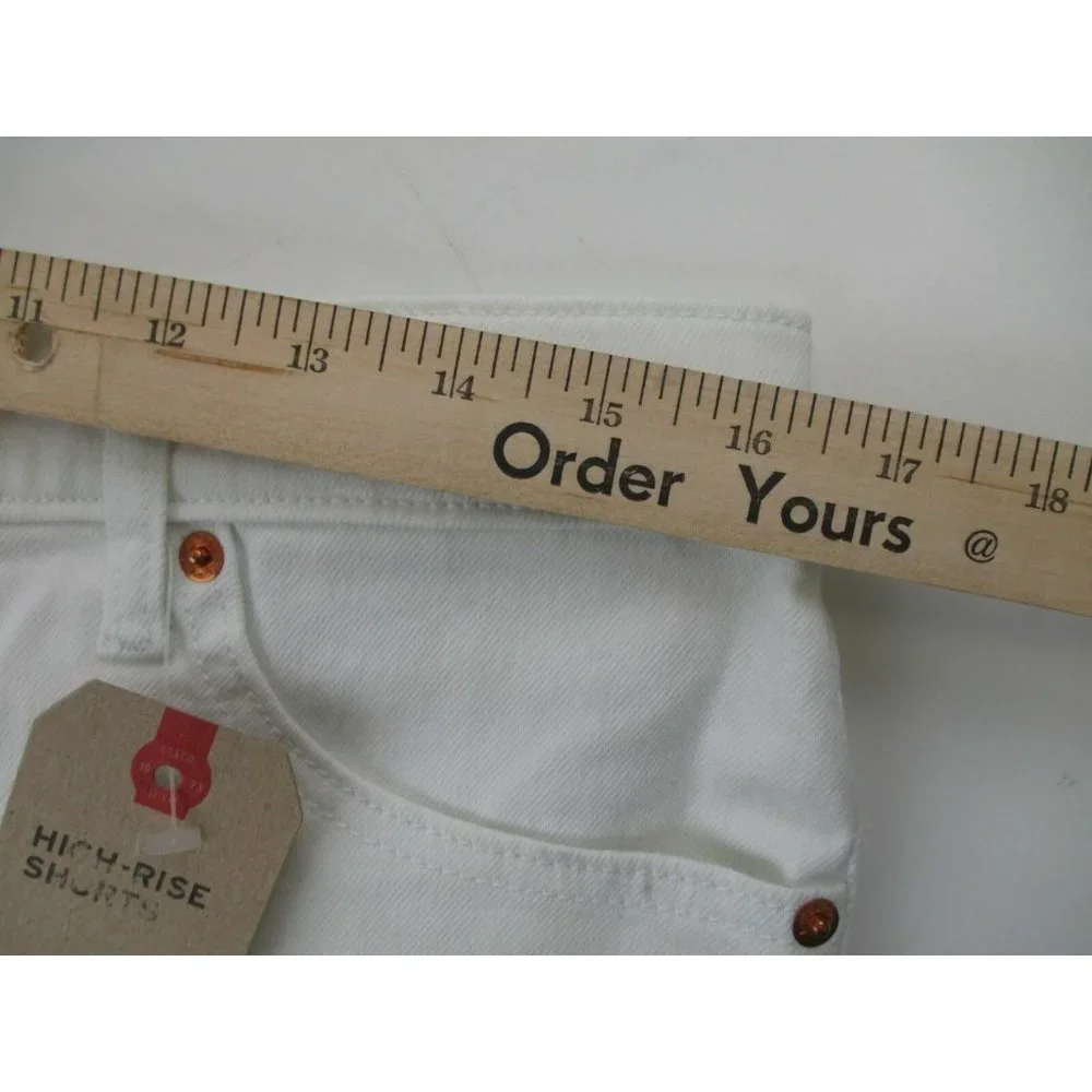Levi's Women's Salt White Mid Length Denim Jean High Rise Shorts Size W32/14 - Picture 7 of 12